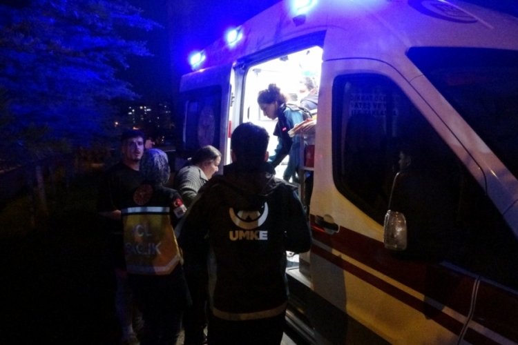 Malatya'da apartman yangını: 11 kişi dumandan etkilendi