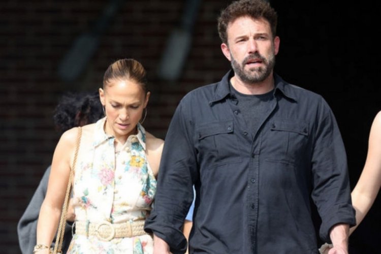Ben Affleck otomobilinde fast food yerken görüntülendi