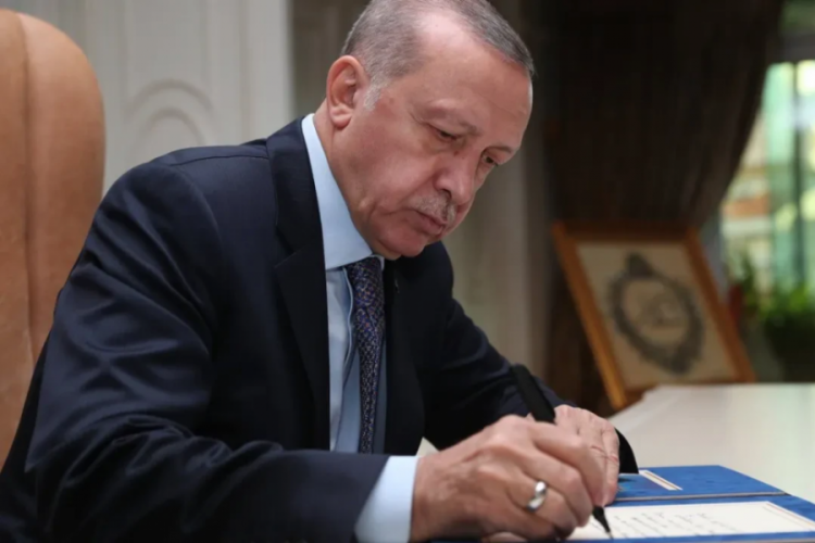 Cumhurbaşkanlığı tarafından yapılan atama kararları Resmi Gazete'de!