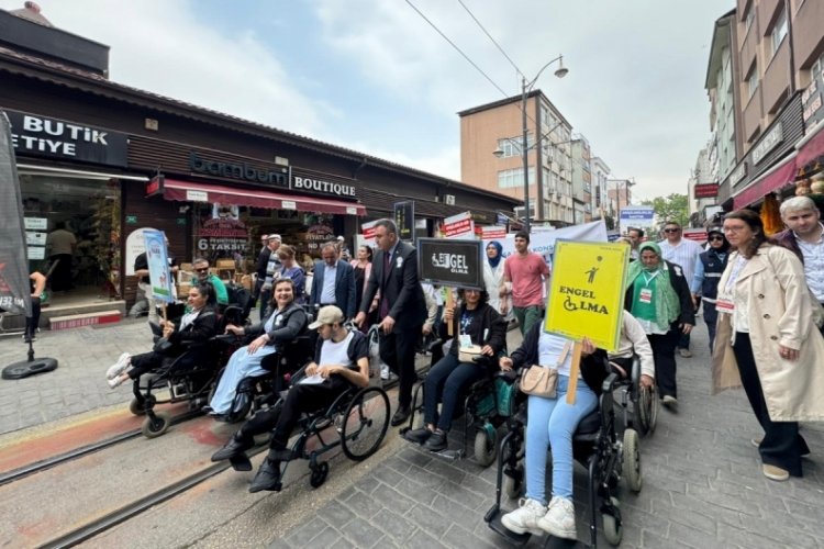 Bursa'da engelsiz yürüyüş!