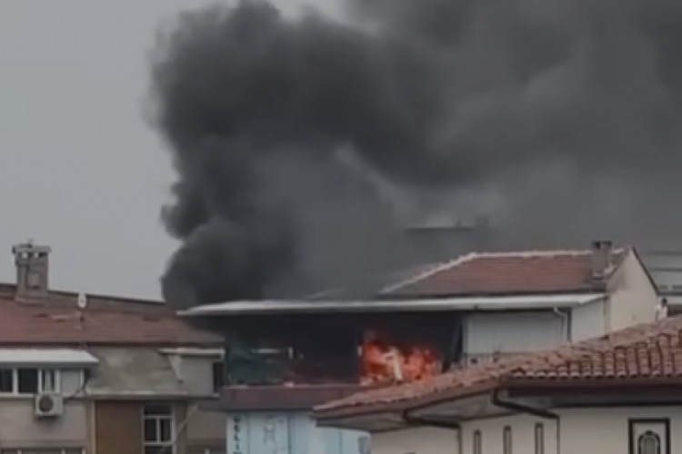 Bursa Kapalı Çarşı'da yangın paniği!