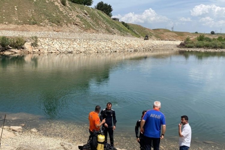 Fotoğraf çekmek isterken Malabadi Çayı'na düşen çocuk, hayatını kaybetti