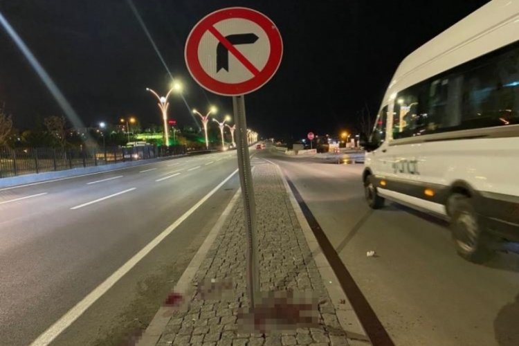 Ankara'da motosiklet trafik levhasına çarptı: 2 ölü
