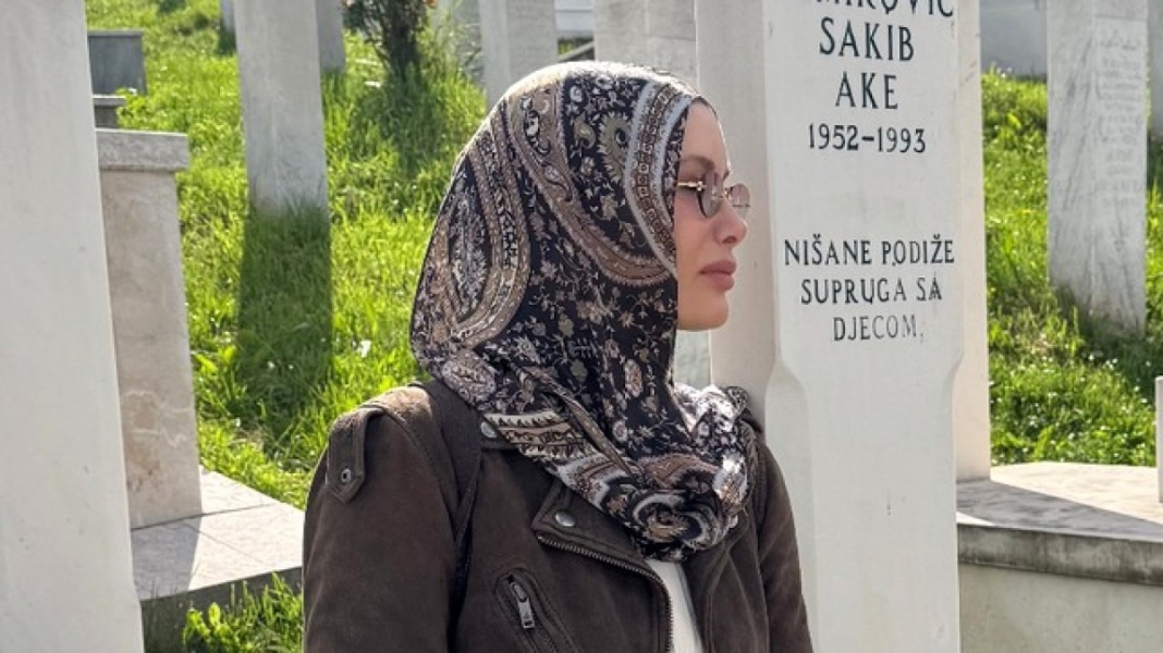 Reshad Strik'ten Gamze Özçelik paylaşımı