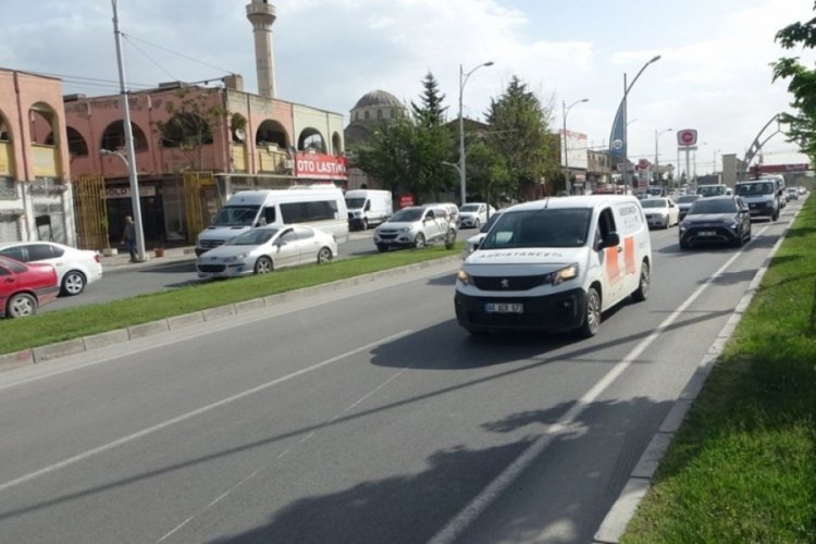 5 araç birbirine girdi: 3 kilometrelik kuyruk oluştu
