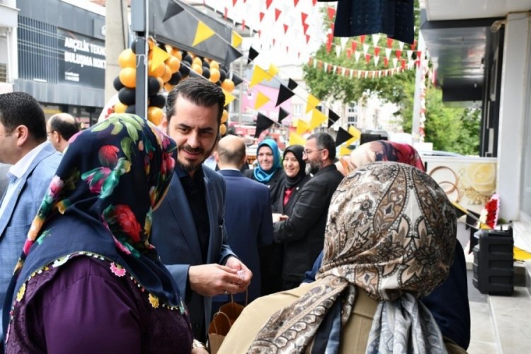 AK Parti Osmangazi İlçe Başkanlığı'ndan Anneler Günü'nde anlamlı ziyaret