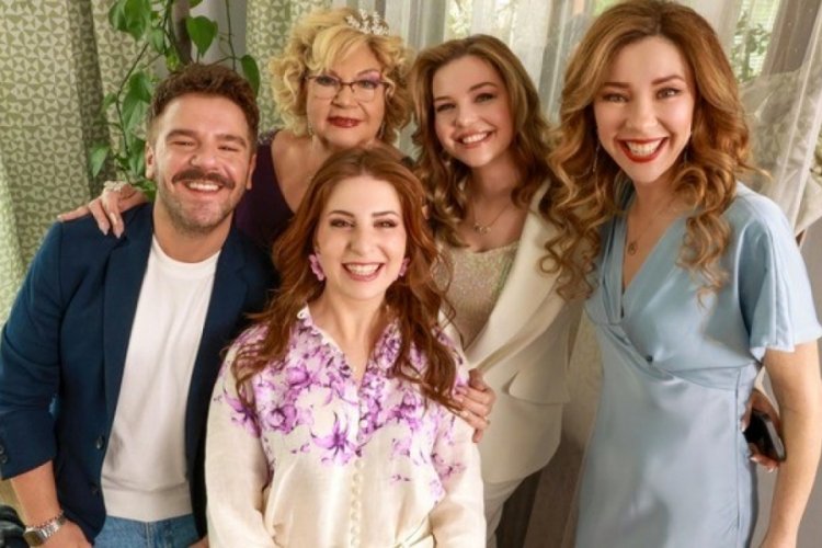 'Sihirli Annem: Hepimiz Biriz'in afişi paylaşıldı