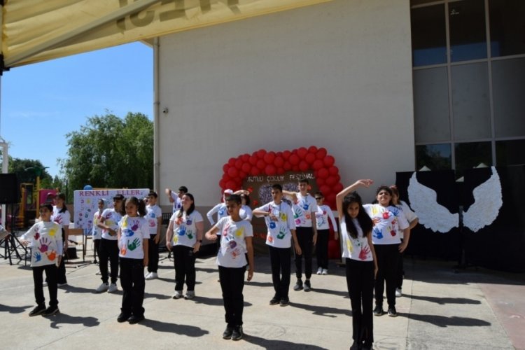 Bursa'da özel çocuklar için yapılan festival renkli görüntülere sahne oldu!
