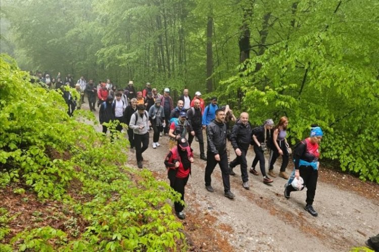 Bursa'da 19 Mayıs kutlamaları doğa yürüyüşü ile başladı