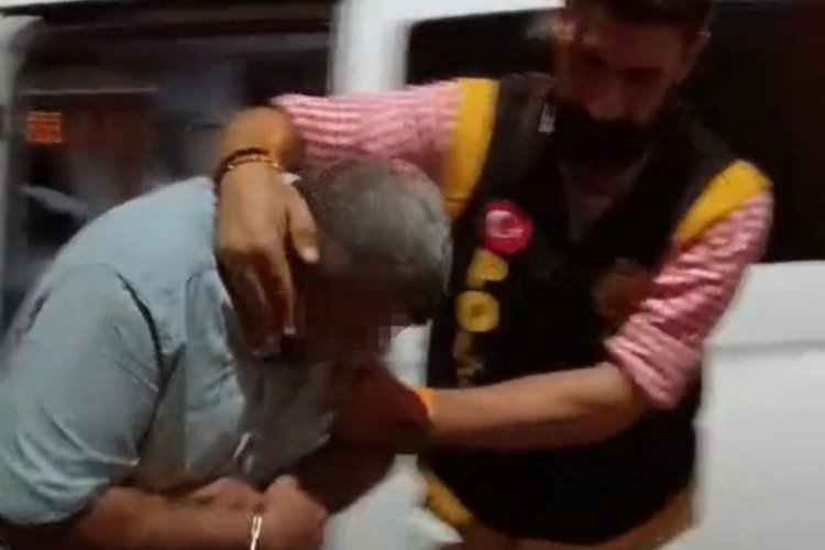 Çay koyma meselesi yüzünden eşini darbetti