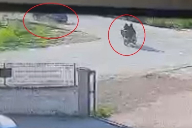 Bursa'da otomobille çarpışan motosikletteki 2 kişi yaralandı