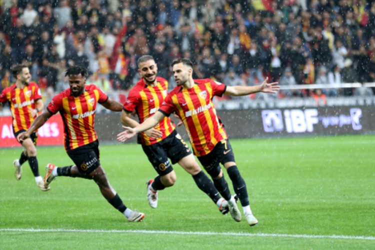 Kayseri'de Cardoso'dan kariyer gecesi: Ligde kalmaları kesinleşti