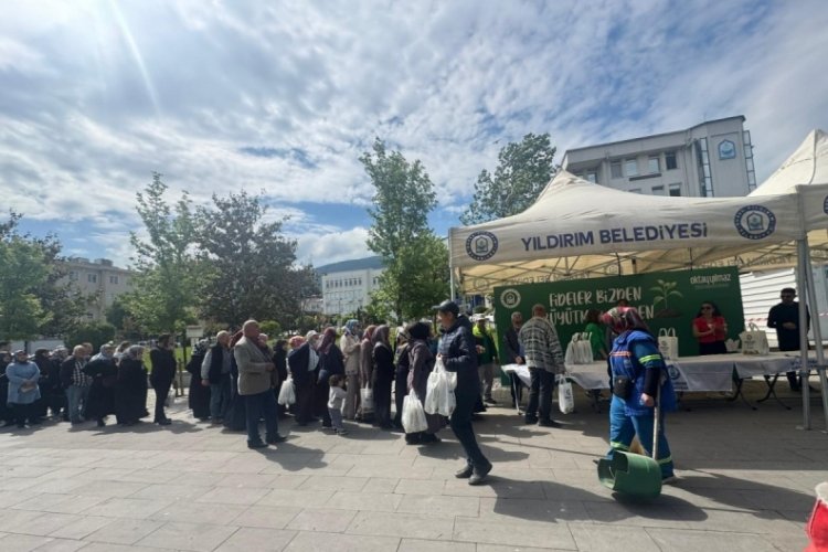 Bursa'da ücretsiz dağıtılıyor: Herkes sıraya girdi!