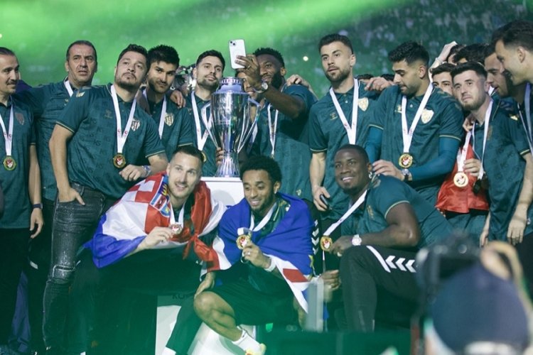 Şampiyonluğun faturası Kocaelispor'a ağır geldi