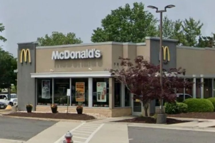 21 yaşından küçükler McDonald's şubesine giremeyecek