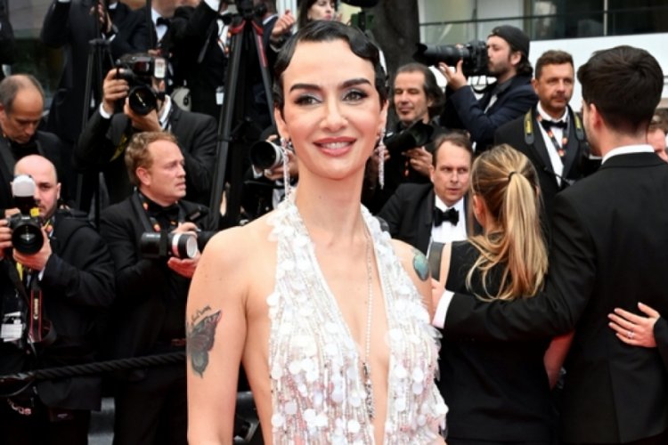 Birce Akalay'ın Cannes tarzı