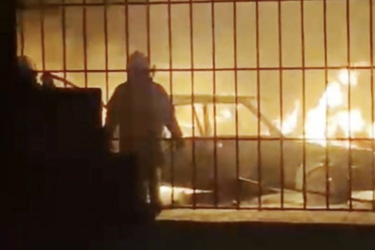 İstanbul'da olaylı gece: Önce tehdit sonra kundaklama