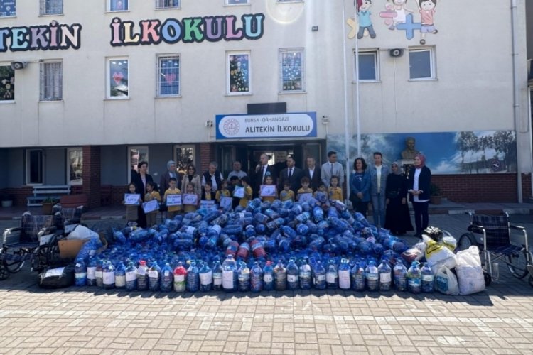 Bursa'da minik öğrencilerin topladığı binlerce mavi kapak engellilere umut oldu!