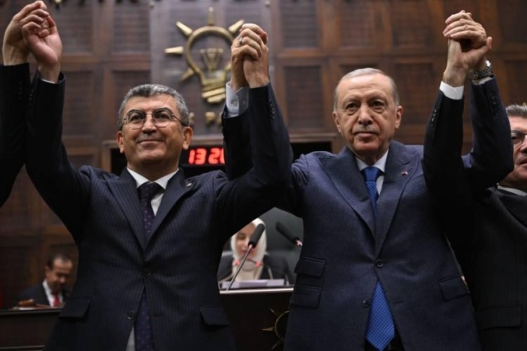 Konya Milletvekili Ekici ve 4 belediye başkanı AK Parti'ye katıldı