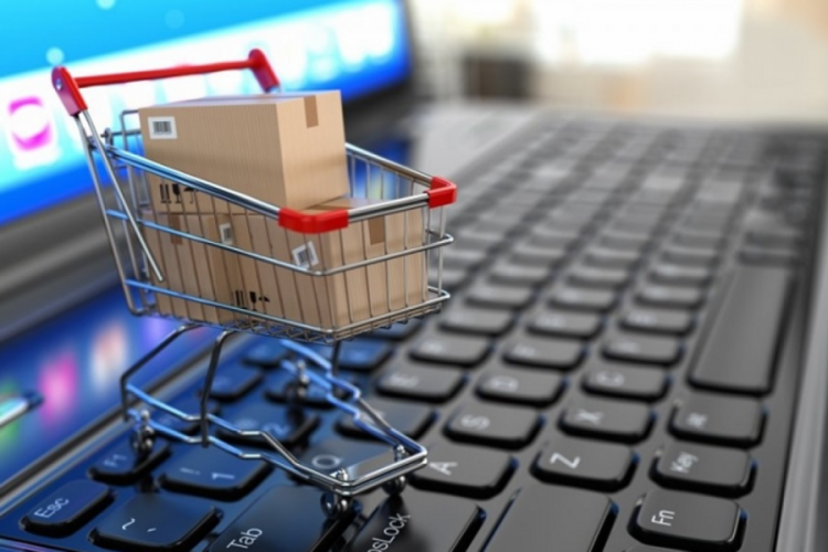 Ne umdu ne buldu! Online alışveriş uygulamasından 689 TL'ye aldığı çiçeği görünce şoke oldu!