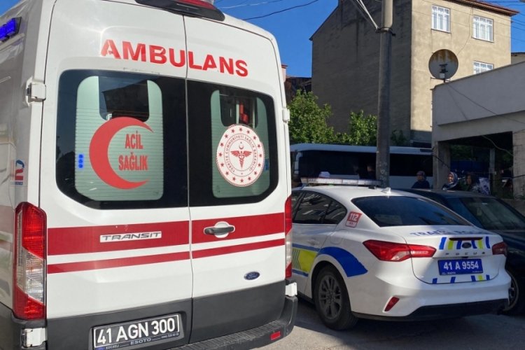 Servis minibüsünün çarptığı 7 yaşındaki çocuk yaralandı