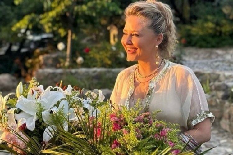 Pınar Aylin, 53'üncü yaşını kutladı