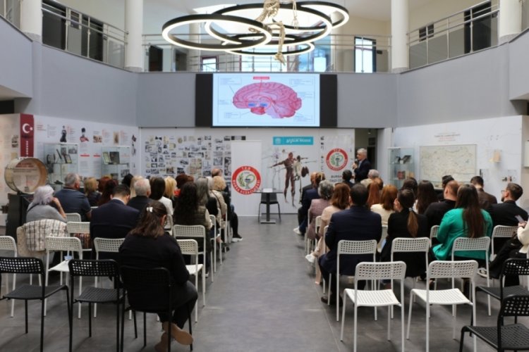 Nilüfer'de eczacılığın toplum sağlığındaki önemi konuşuldu