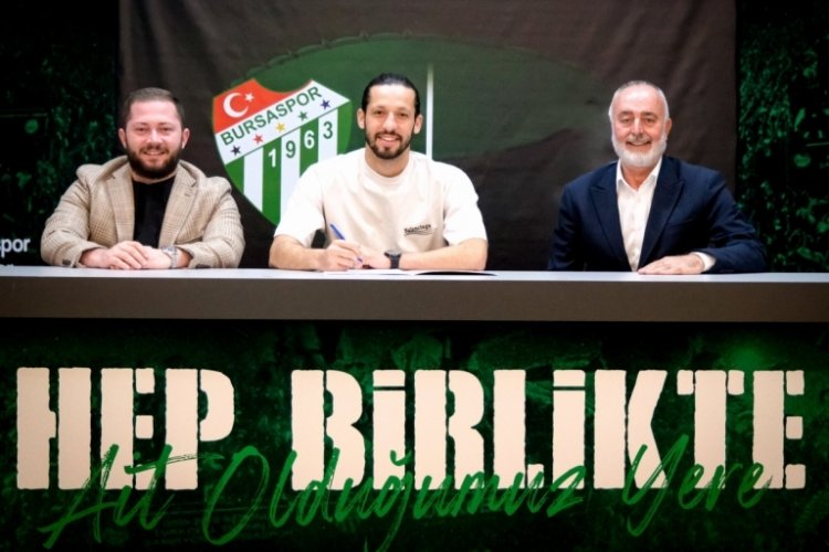 Bursaspor'da Batuhan Yayıkcı da imzayı attı!