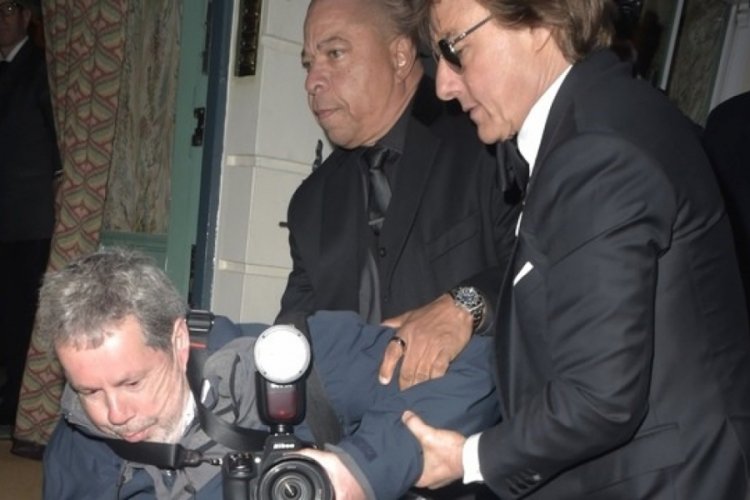 Tom Cruise hayranlarını mutlu etmeyi seviyor