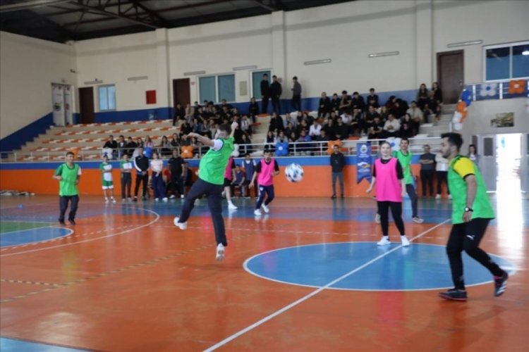 Engeller sahada aşıldı, Futsal Turnuvasında dostluk kazandı