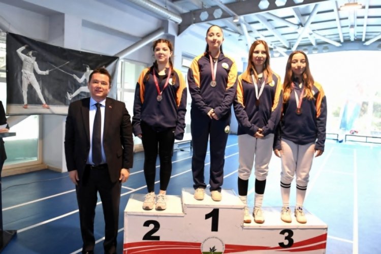 Osmangazi Belediyesi'nden eskrim salonu