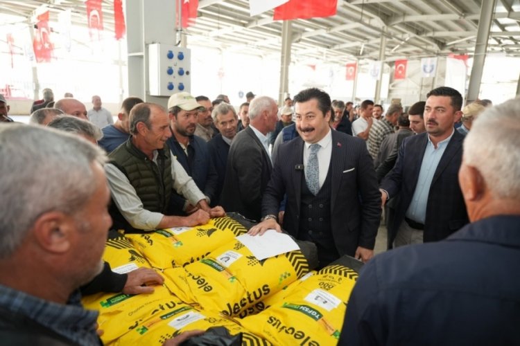 Yenişehir Belediyesi'nden çiftçiye tarihi destek