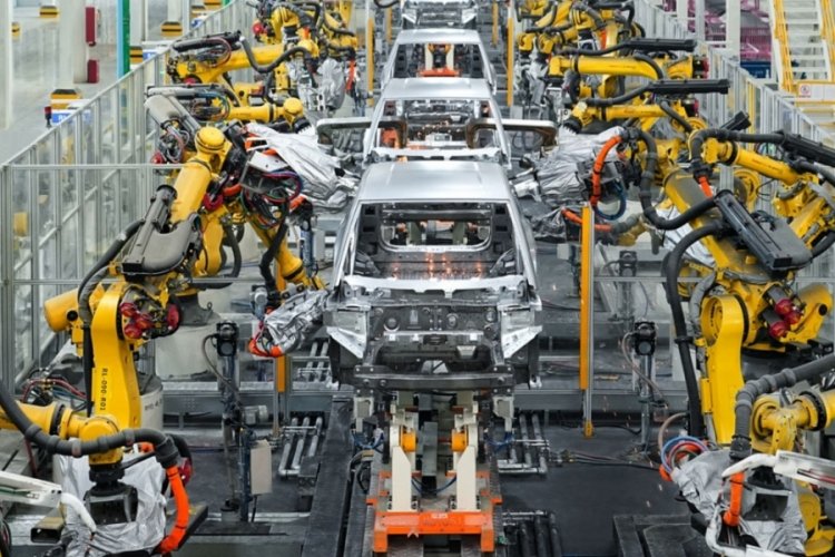 Otomotiv devinden Türkiye'ye fabrika! O ülkeye de Avrupa merkezi