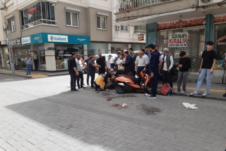 3 motosiklet kafa kafaya çarpıştı