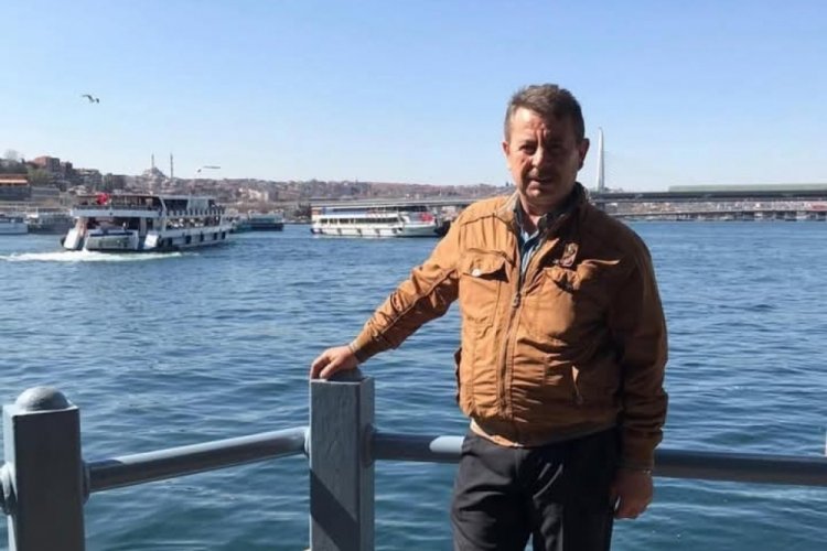 Yol kenarında yürürken otomobilin çarptığı adam hayatını kaybetti