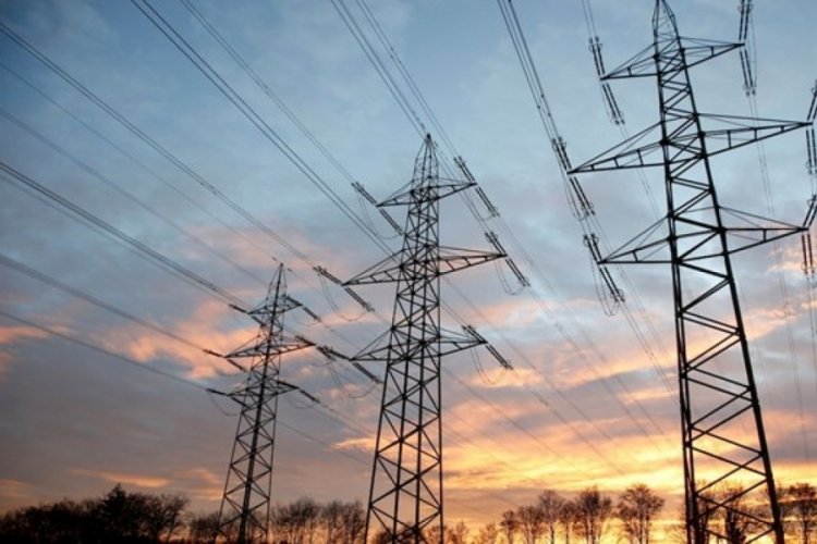 İran'da enerji sıkıntısı: Aşırı tüketen evlerin elektriği kesildi