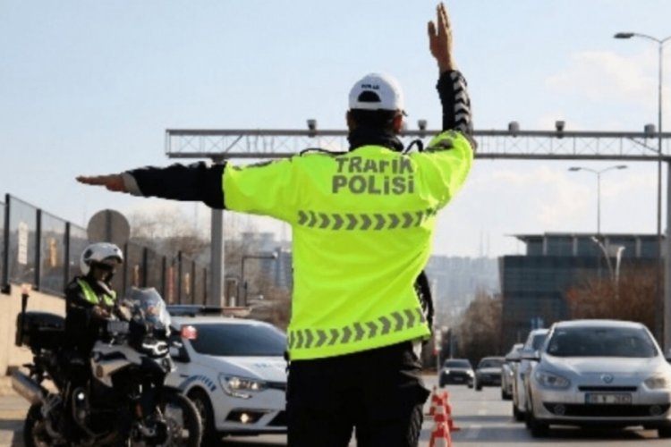 Standart dışı far kullanan 26 bin araç ve sürücüye işlem uygulandı