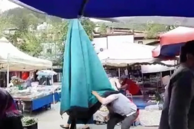 Mudurnu'yu fırtına vurdu! Vatandaşlar kacacak yer aradı