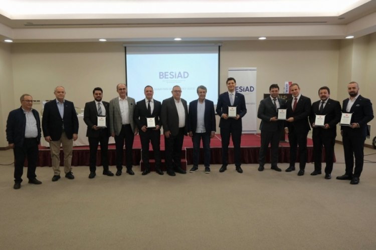 BESİAD'da Başkan Sinan Topuk güven tazeledi