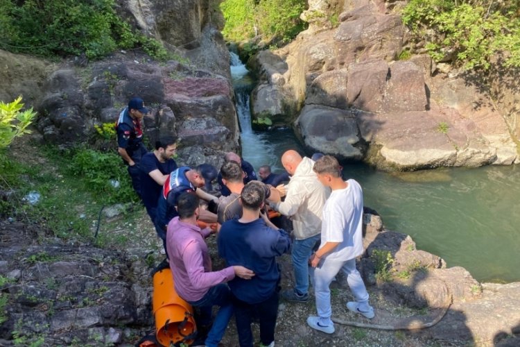 16 yaşındaki çocuk mesire alanında girdiği derede boğuldu