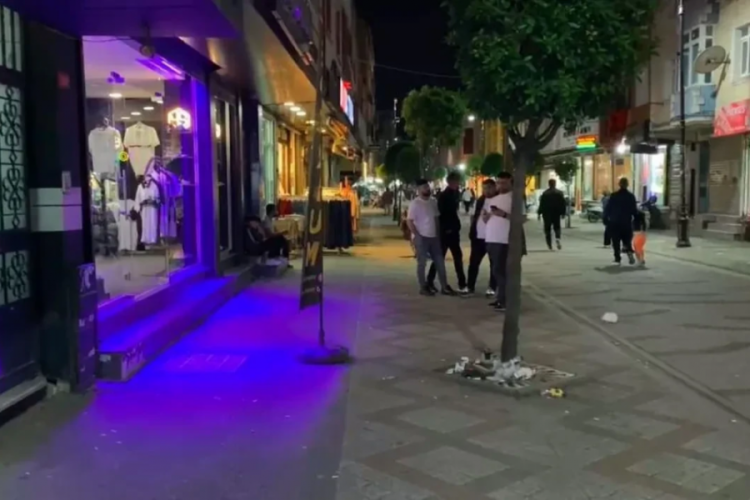 İstanbul'da mağazaya silahlı saldırı: 5 yaralı