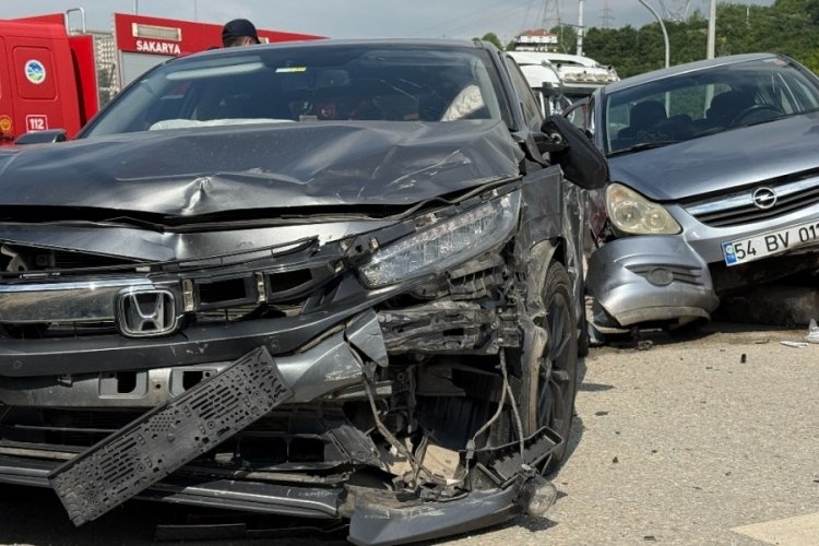 Sakarya'da trafik kazası: 4 yaralı