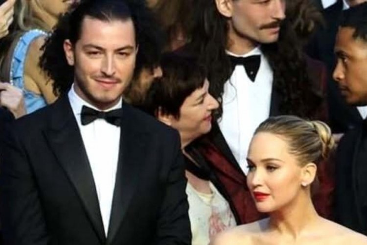Boran Kuzum ile Jennifer Lawrence Cannes Film Festivali'nde aynı karede
