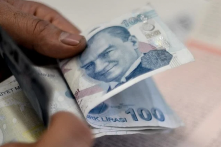 En düşük emekli maaşı 17 bin liraya çıkabilir