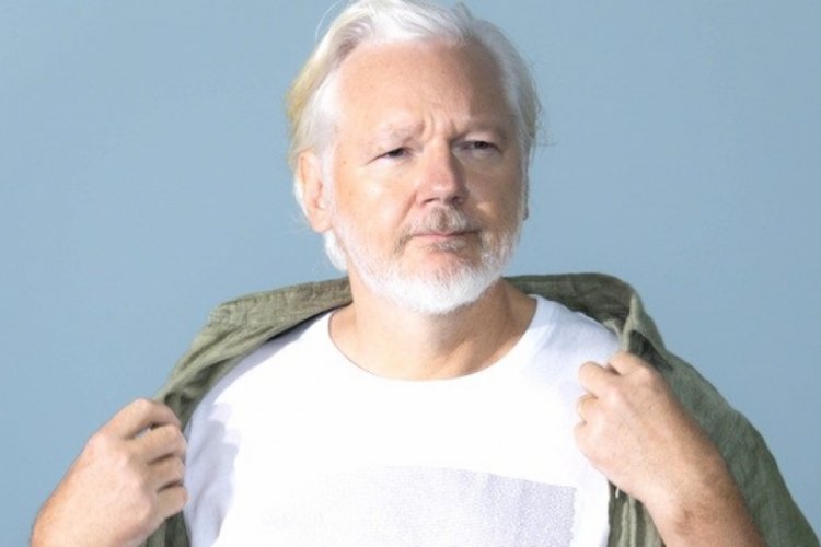Julian Assange'dan Cannes'da İsrail protestosu