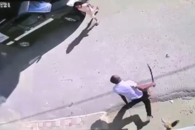 Bursa'da palalı saldırı: Yaralılar var! Sokak savaşı kamerada...