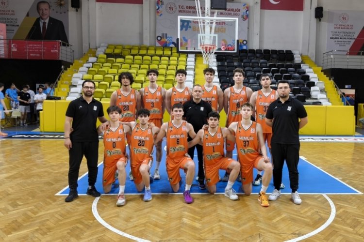Gemlik Basketbol U18 erkekler Türkiye Şampiyonası'nda çeyrek finalde!