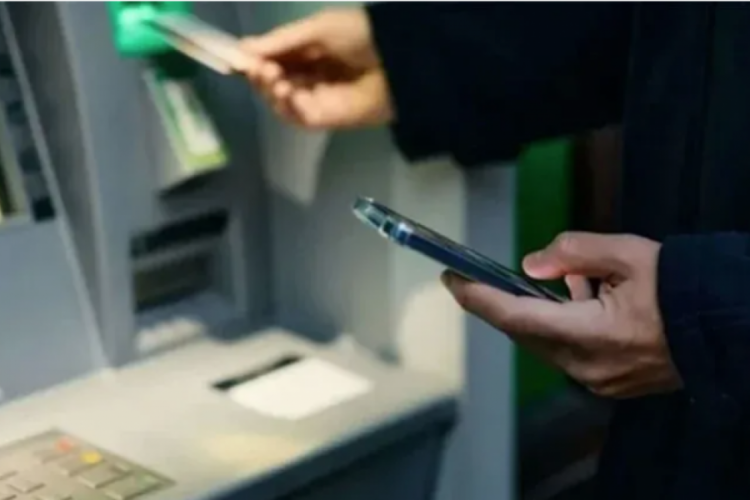 Dev banka ATM'lerini tek tek kaldırıyor