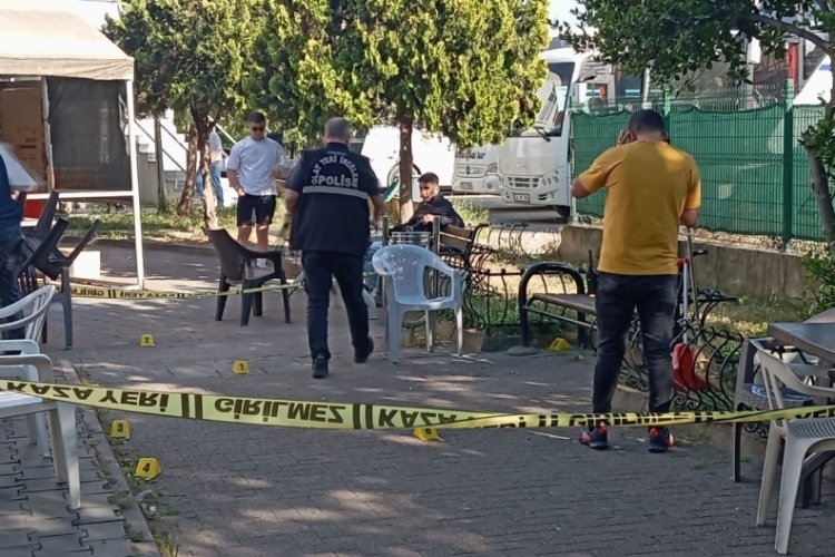 Bursa'da kanlı kavga! Belinden çıkardığı silahla kurşun yağdırdı...