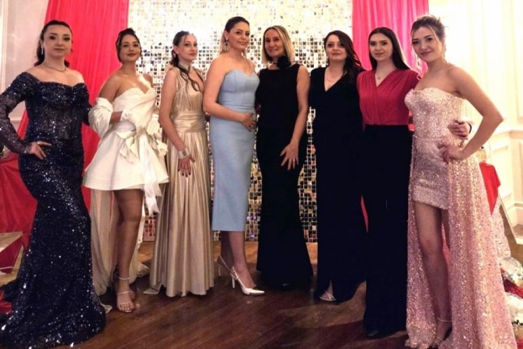 Bursalı kadınlara özel defile